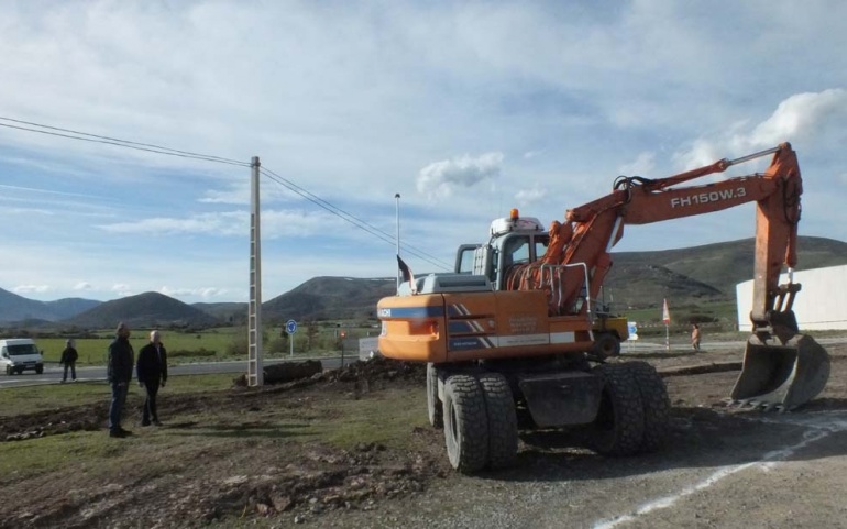 El Ayuntamiento acondiciona el entorno del Ferial de Ganados