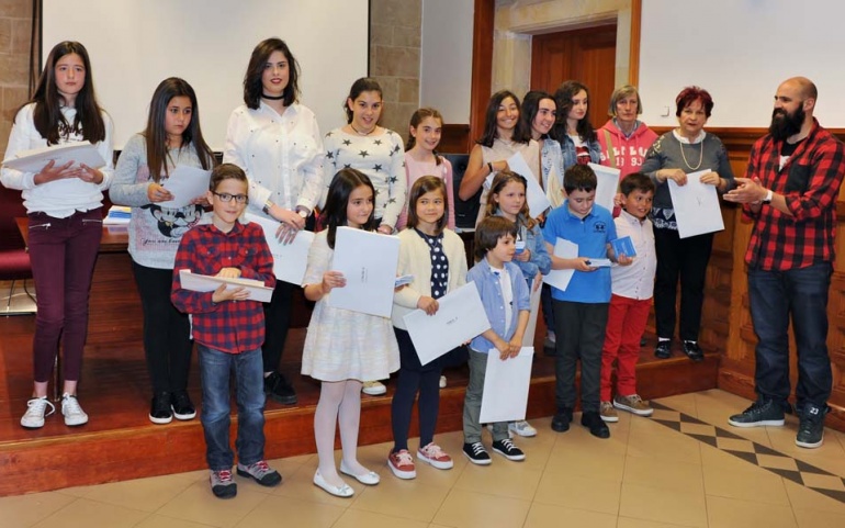 Entregados los premios de los concursos de Marcapáginas y Poesías y Cuentos Breves