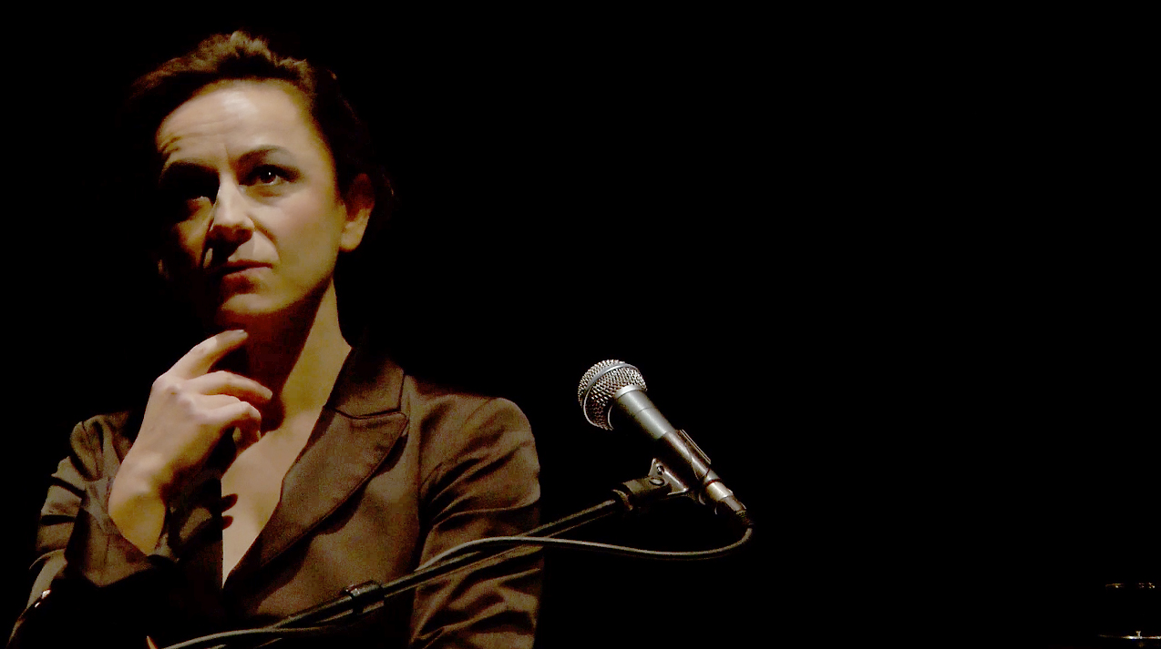 56b49bd401f4f6-46105277