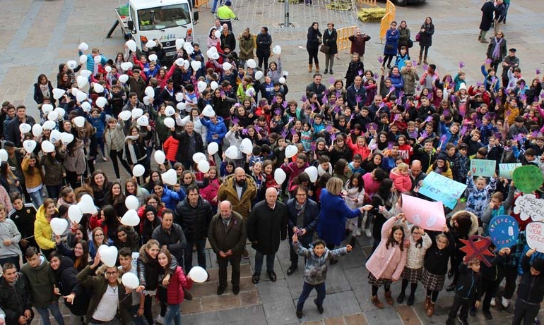 Los escolares reinosanos muestran su rechazo ante la violencia de género