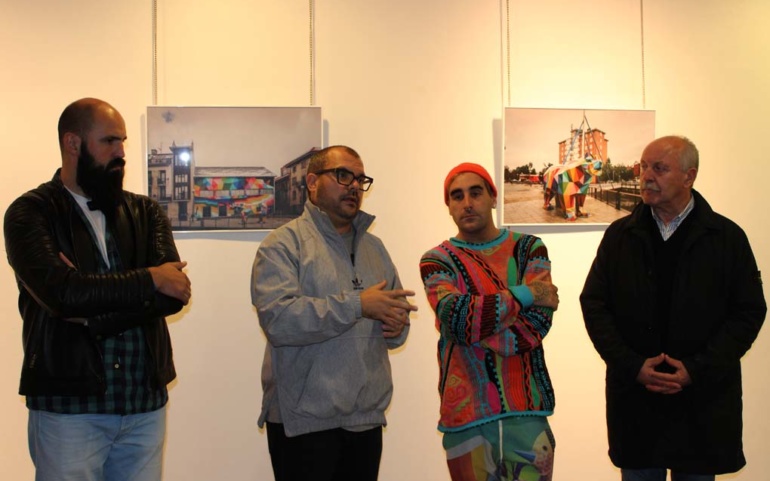 Inaugurada en la Casona una muestra sobre la obra de Okuda San Miguel