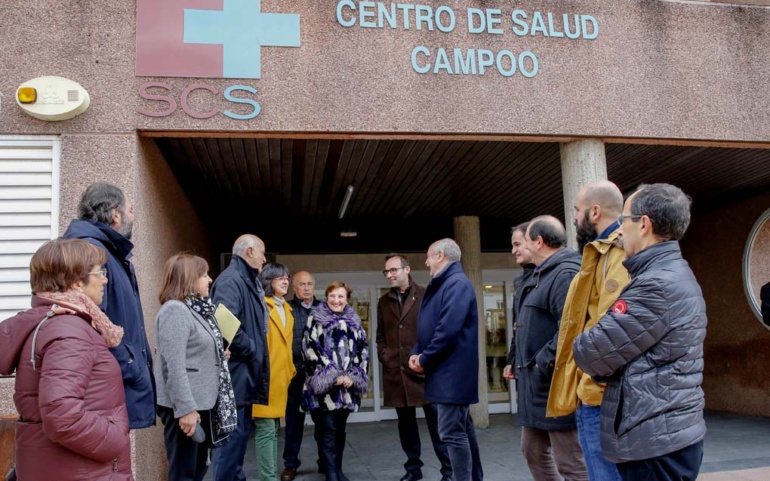 Real visita las obras de mejora y ampliación de servicios en el Centro de Salud y el Hospital Tres Mares
