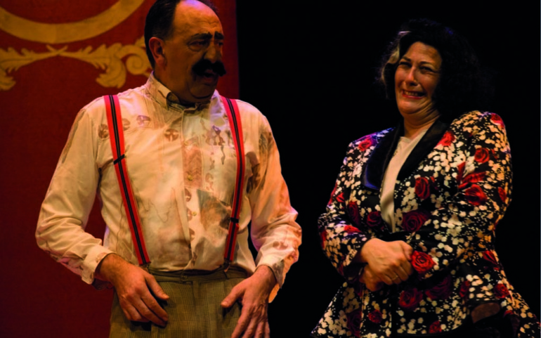 Alhama de Teatro representa este sábado la comedia “A la manera de los griegos”