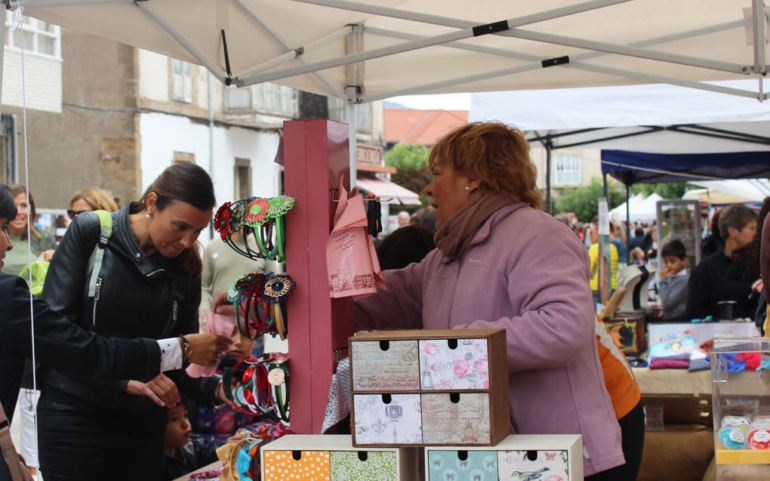 Numeroso público visitó la Feria del Comercio y la Artesanía