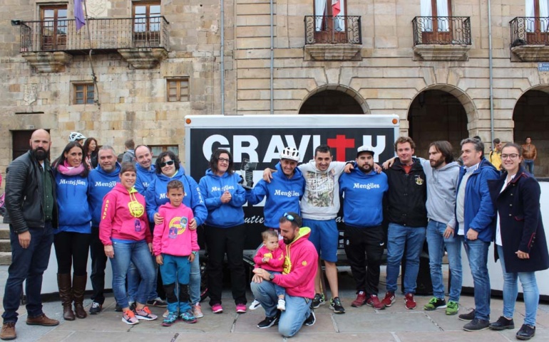 El Ayuntamiento de Reinosa rinde homenaje al campeón de bike trial Raúl Gutiérrez