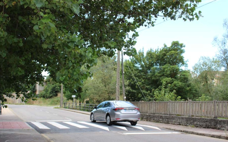 El Ayuntamiento construye 3 nuevos pasos peatonales elevados