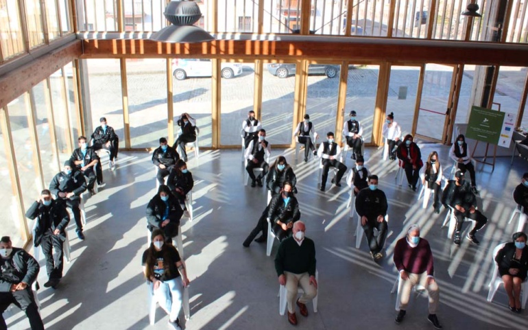 Firma de contratos de los alumnos de la Escuela Taller de Reinosa