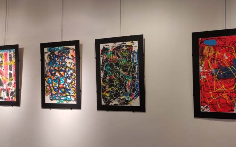 La Casona acoge la pintura abstracta de Juanjo Quiñones