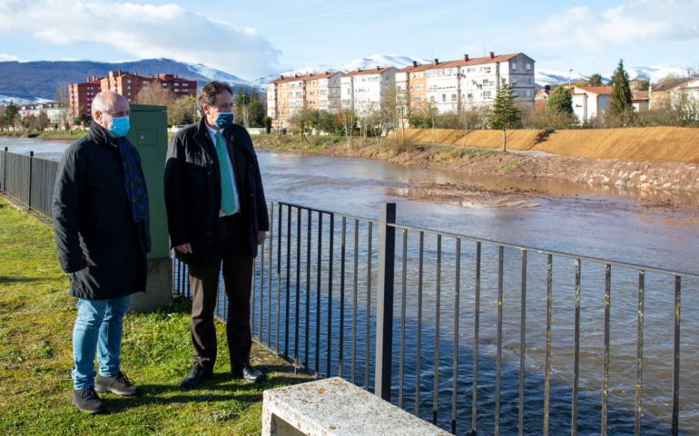 Gochicoa se muestra “muy contento” por la satisfacción de los vecinos con los trabajos realizados en el río Híjar
