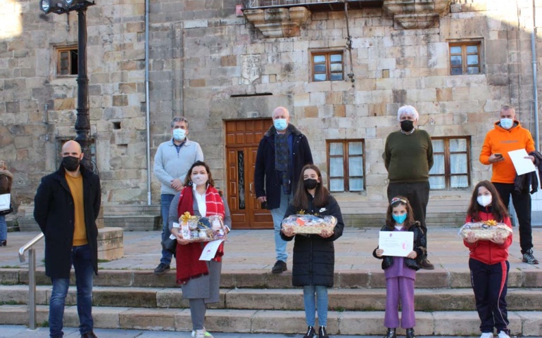 Javier Zubizarreta gana el I Concurso de Balcones, Ventanas y Puertas de Navidad