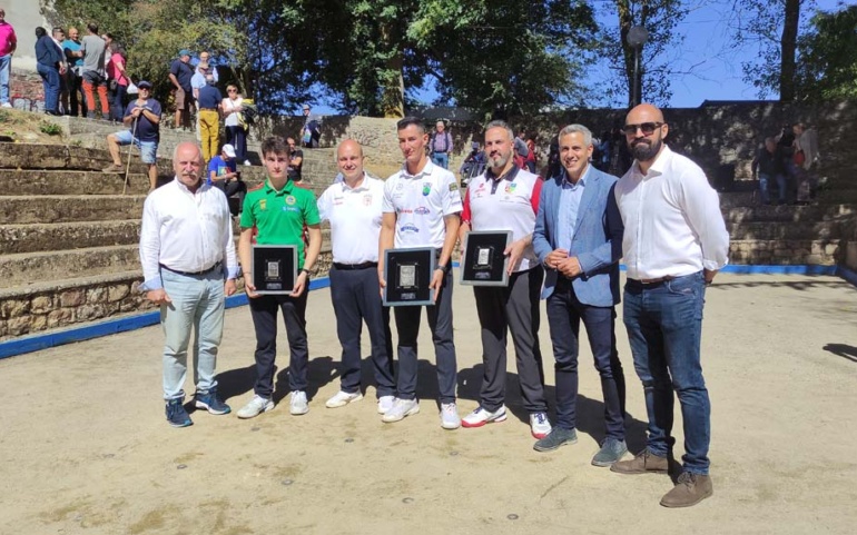 Víctor González vence en el Concurso de Bolos de San Mateo
