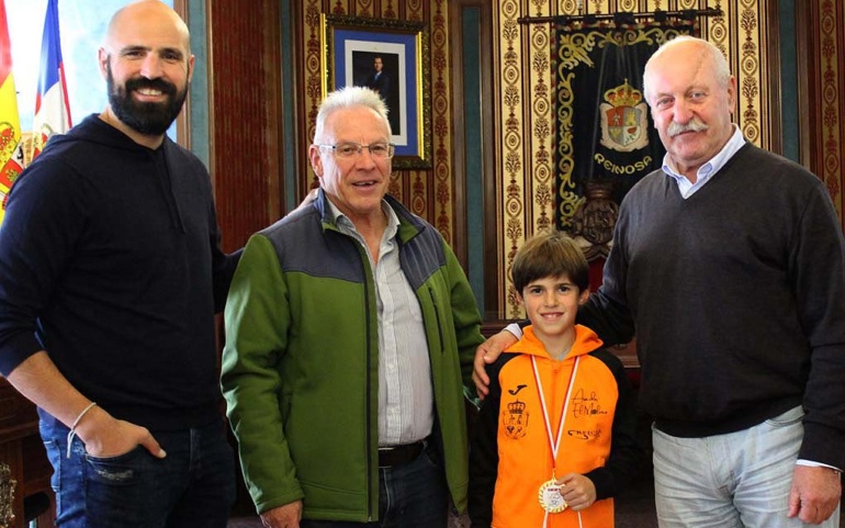 Felicitación municipal al joven atleta Pablo Vegas