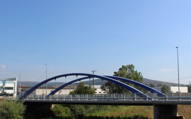 La Junta de Gobierno da su visto bueno al proyecto de ampliación del puente nuevo sobre el río Híjar