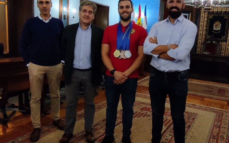 Felicitación municipal a Jaime García por su excelente participación en los Juegos Europeos de Policías y Bomberos