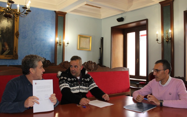 El Ayuntamiento de Reinosa y ACER reeditan por tercer año consecutivo su convenio de colaboración