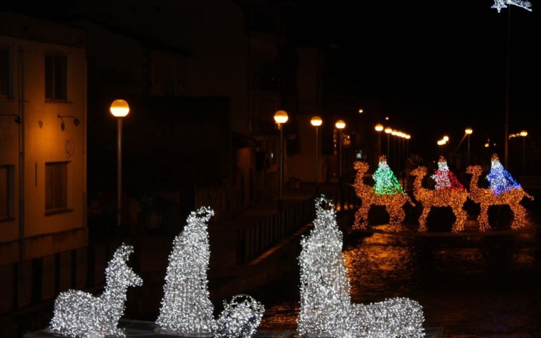 Reinosa apuesta por la luz y la creatividad para una Navidad solidaria y muy participativa