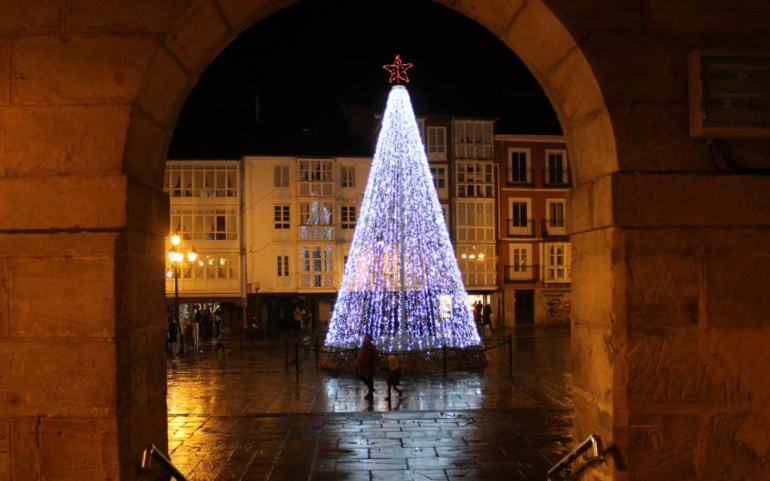 Reinosa enciende el alumbrado navideño