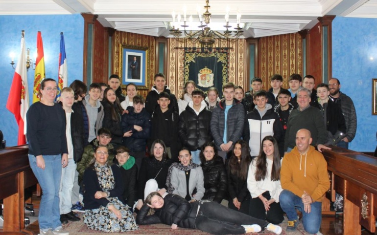 Visita de escolares alemanes al Ayuntamiento de Reinosa