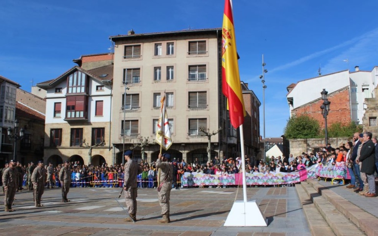 Reinosa acoge a la Guardia Real