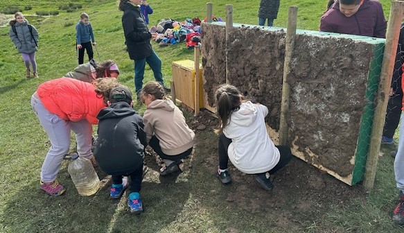 Actividad medioambiental para familias en el Lago de Las Sanguijuelas