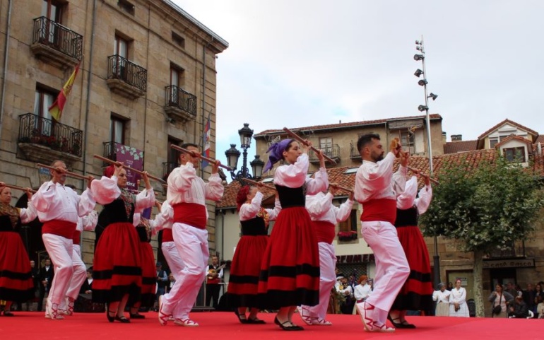 Reinosa acoge el próximo sábado el III Festival Internacional de  Folclore Perla del Valle