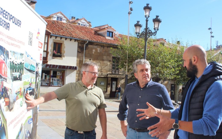 Vehículos construidos por estudiantes participan en una prueba de resistencia y movilidad sostenible