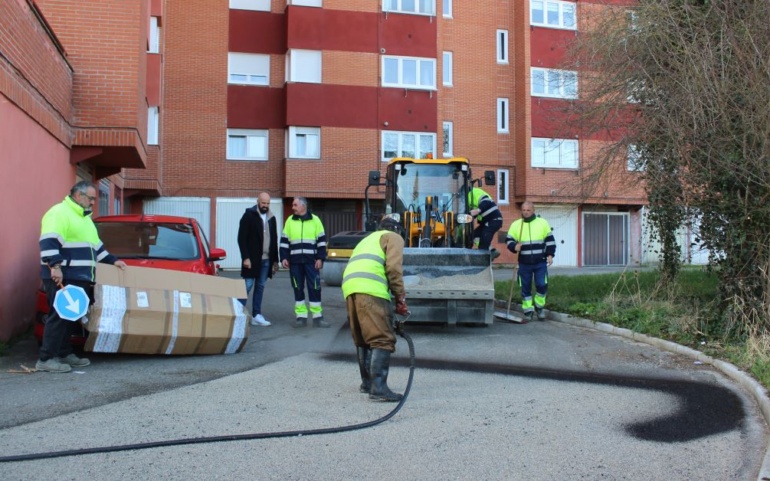 El Ayuntamiento de Reinosa comienza la campaña anual de bacheo