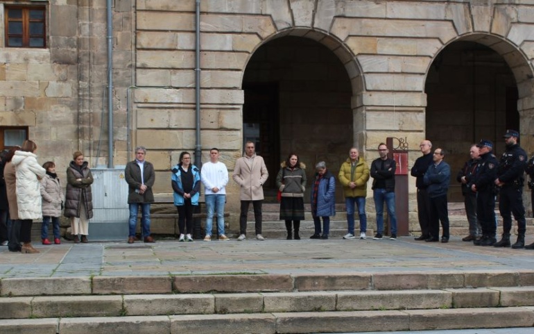 Minuto de silencio en recuerdo de las víctimas del terrorismo