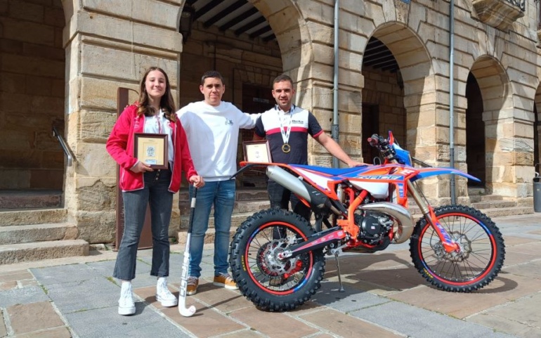 Felicitación municipal a Alexis Fernández y Marina Barriuso por sus éxitos deportivos