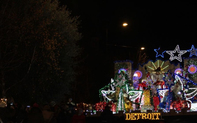 Reinosa recibe con ilusión y mucho frío a los Reyes Magos de Oriente