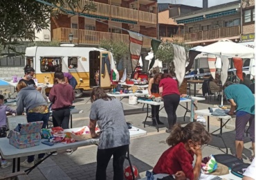 Planeta Dots enseñará a reparar y customizar ropa en una actividad de la Concejalía de Medio Ambiente