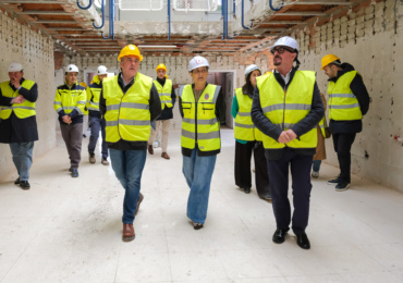 Buruaga anuncia que el Centro de salud de Reinosa reabrirá sus puertas en el último trimestre del año