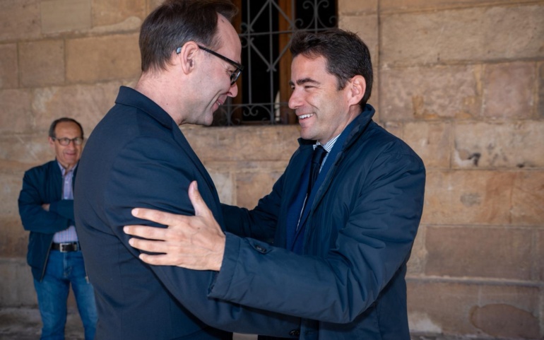 Sergio Balbontín recupera la interlocución con el Gobierno de España para desbloquear proyectos estratégicos.