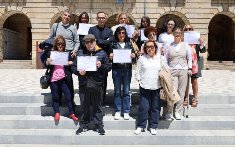 El Ayuntamiento de Reinosa refuerza su apuesta por el empleo y la formación con la clausura del Taller de Atención Sociosanitario.