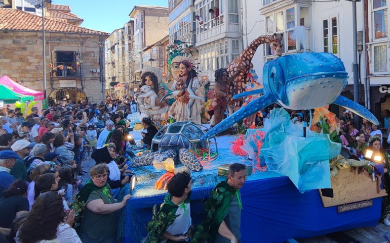 “Un mundo de conciencia” gana el Concurso de Carrozas de San Mateo 2026