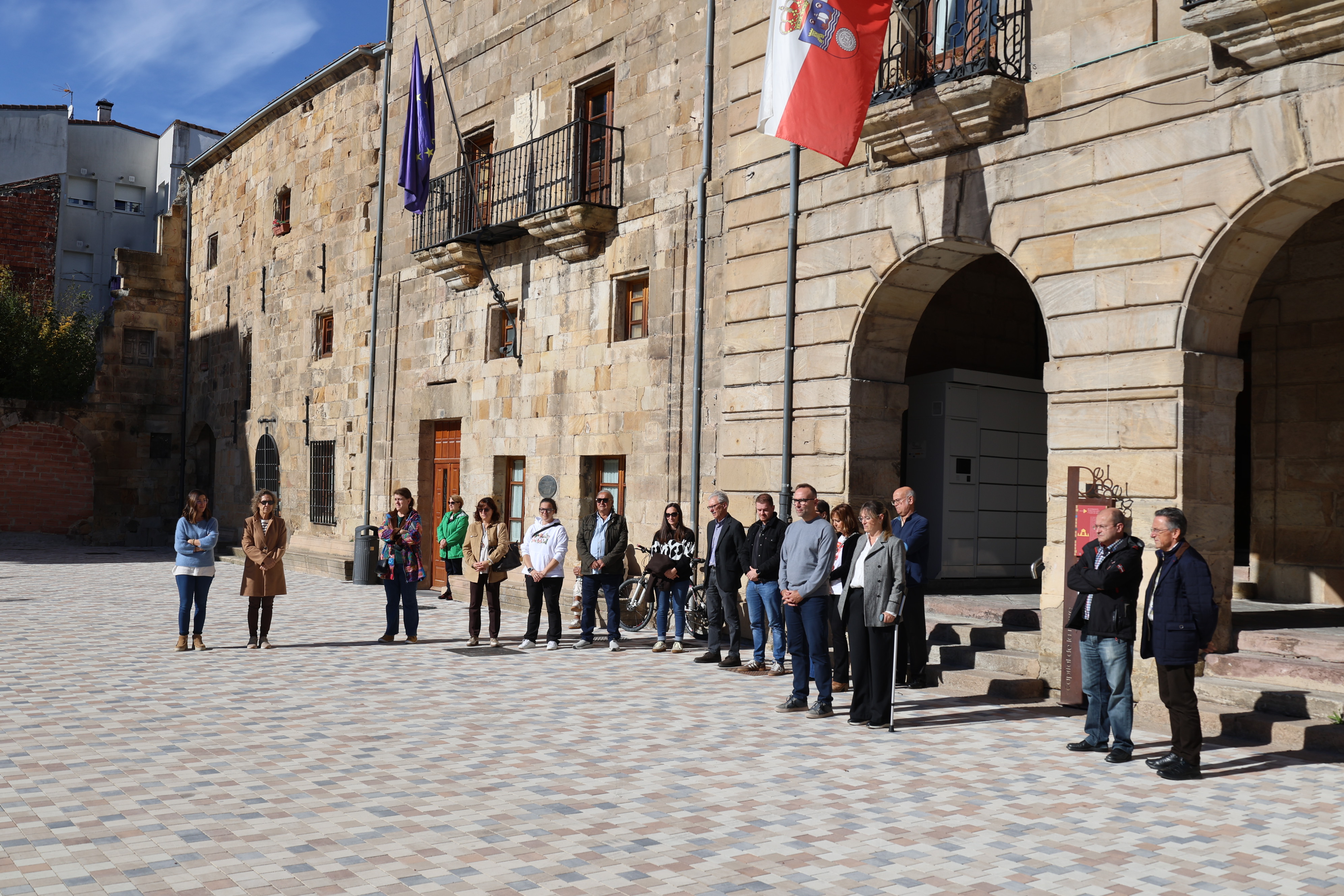 Reinosa rinde homenaje a las víctimas del accidente ferroviario en Toledo