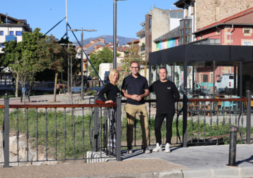 El Ayuntamiento recupera la barandilla del puente sobre el Ebro